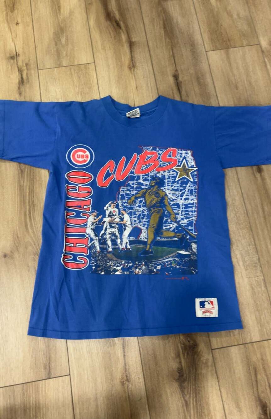 Vintage 1991 Chicago Cubs Nutmeg USA Graphic T-Shirt